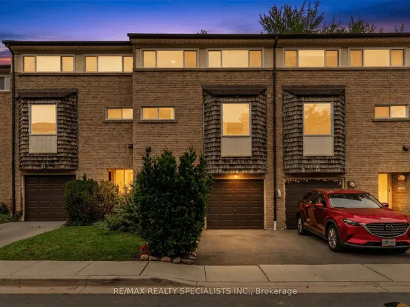 661 Childs Dr #50, Milton, ON L9T 3V7