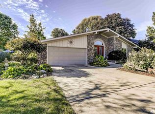 388 Sebring Rd, Springfield, IL 62707