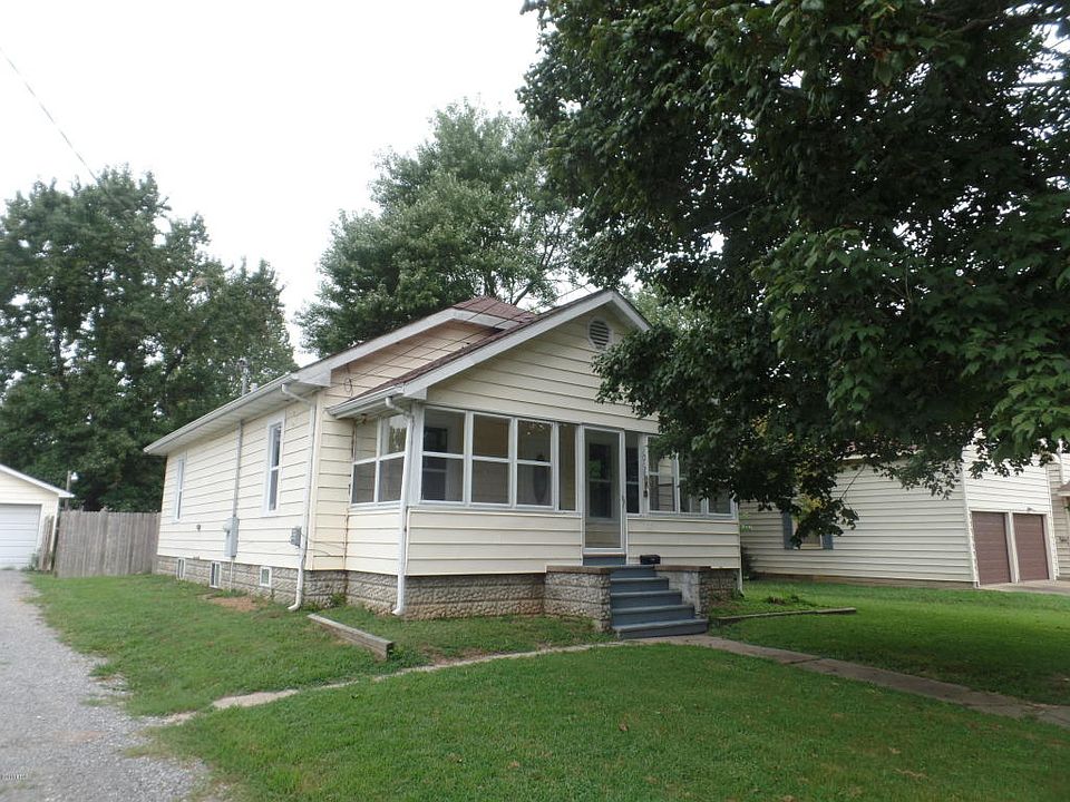 1st image of 1012 N Van Buren St