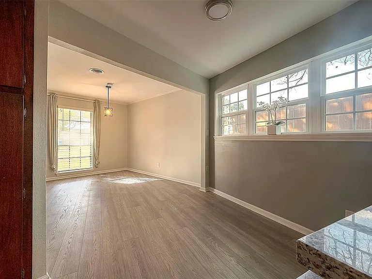 7810 Locke Ln — Photo 32