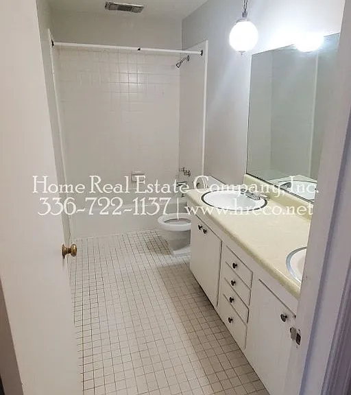 1453 Brookwood Dr #B — Photo 7
