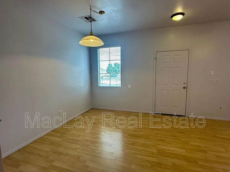 5216 W Albeniz Pl — Photo 12