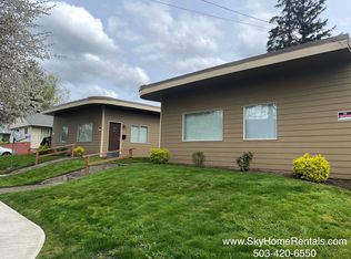 822 14th St NE, Salem, OR 97301