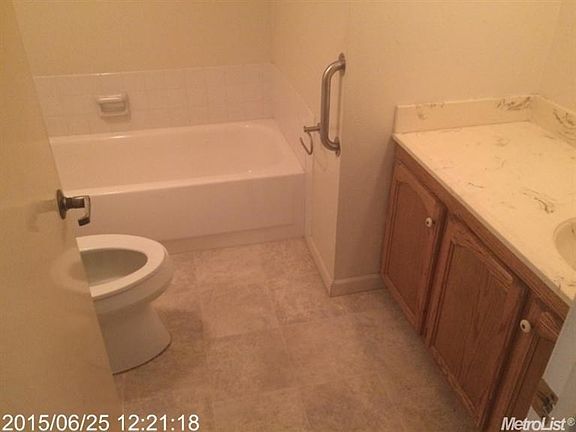 5th image of 2859 Hyannis Way