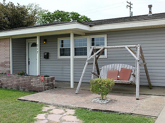 2nd image of 217 25th Ave N