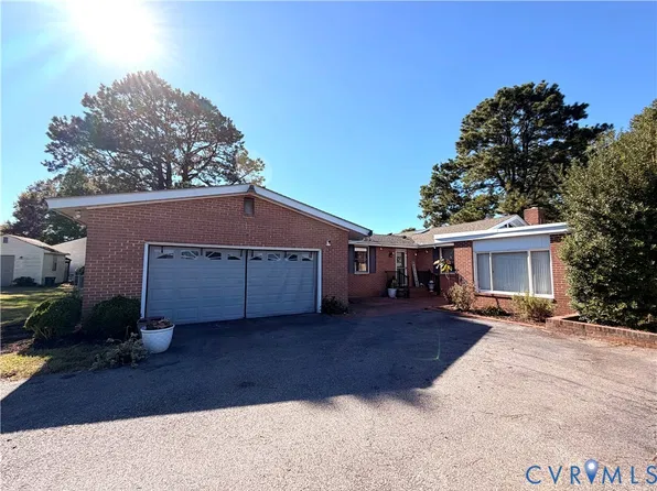 4702 Cedar Ln, North Dinwiddie, VA 23803