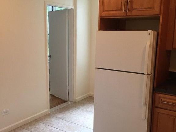 5th image of 24510 Grand Central Pkwy APT 3F