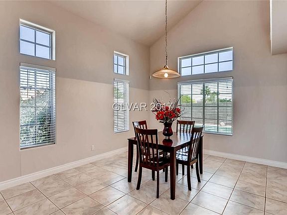 4th image of 244 Honeywood St