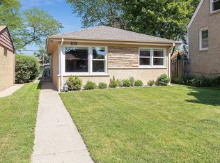 7051 N Keystone Ave, Lincolnwood, IL 60712