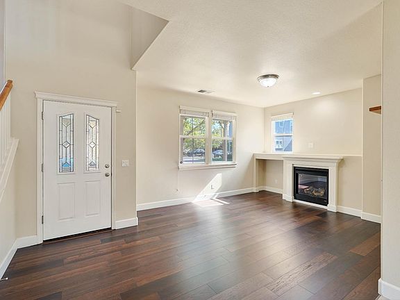 3rd image of 2446 Prairie Lane