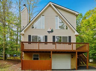 1078 Indian Dr, Lake Ariel, PA 18436