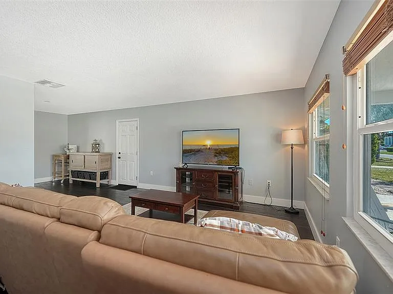 3507 Pinecrest St — Photo 7