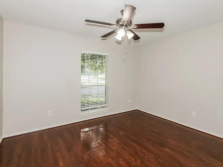 3830 Lake Ballinger Ln — Photo 15