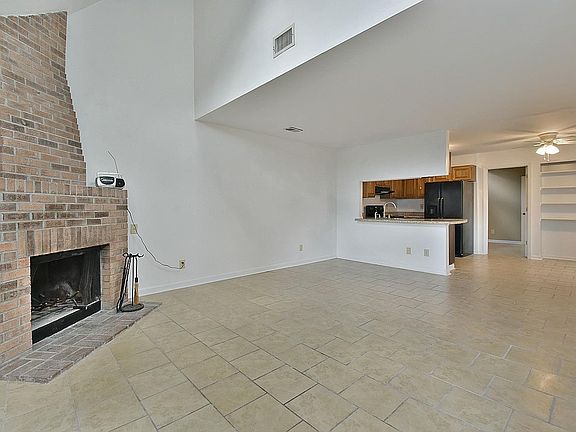 4th image of 7660 NW Chatham Cir