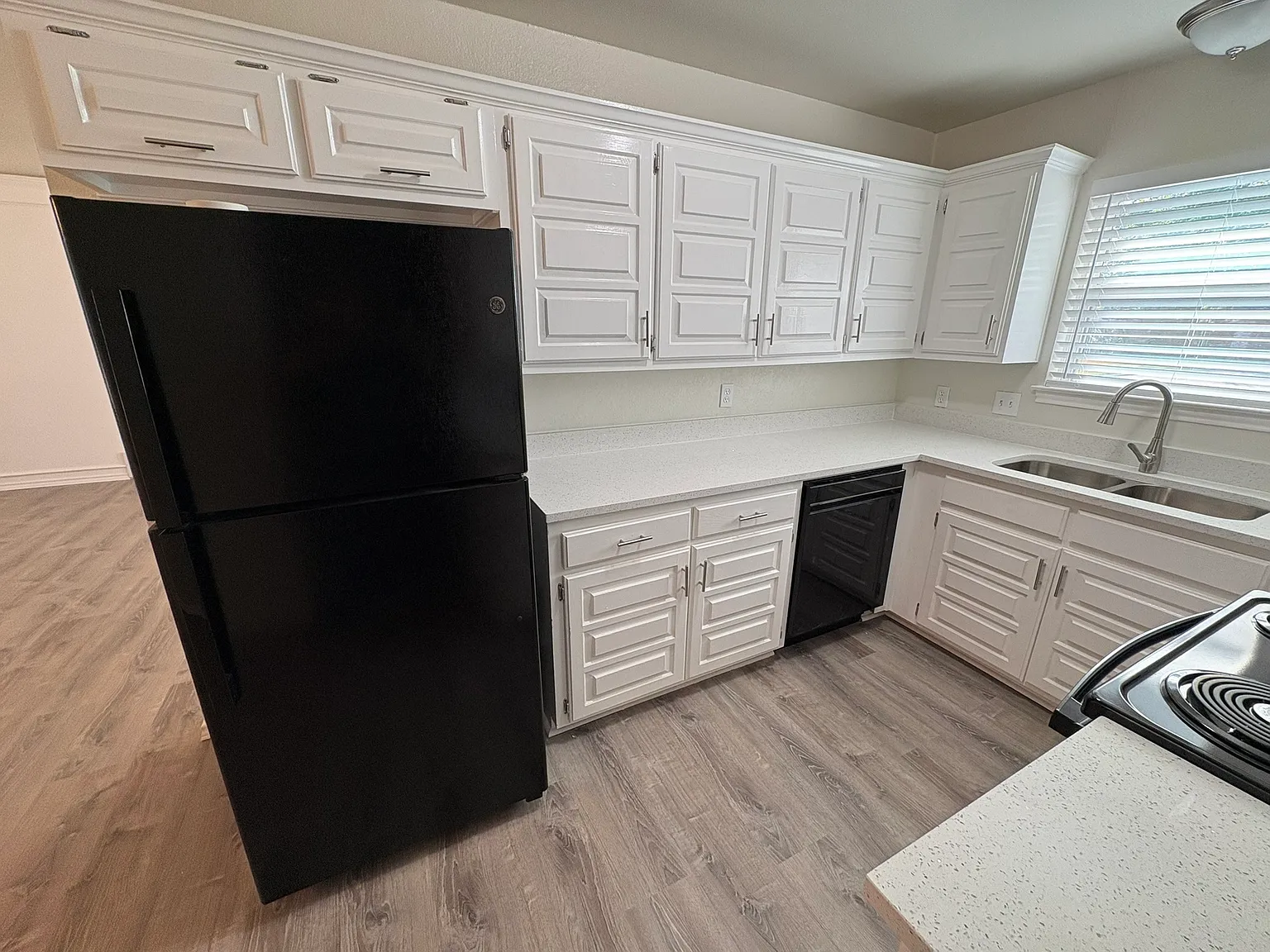 3 bed, 1716 sqft, $1,950 — Photo 4