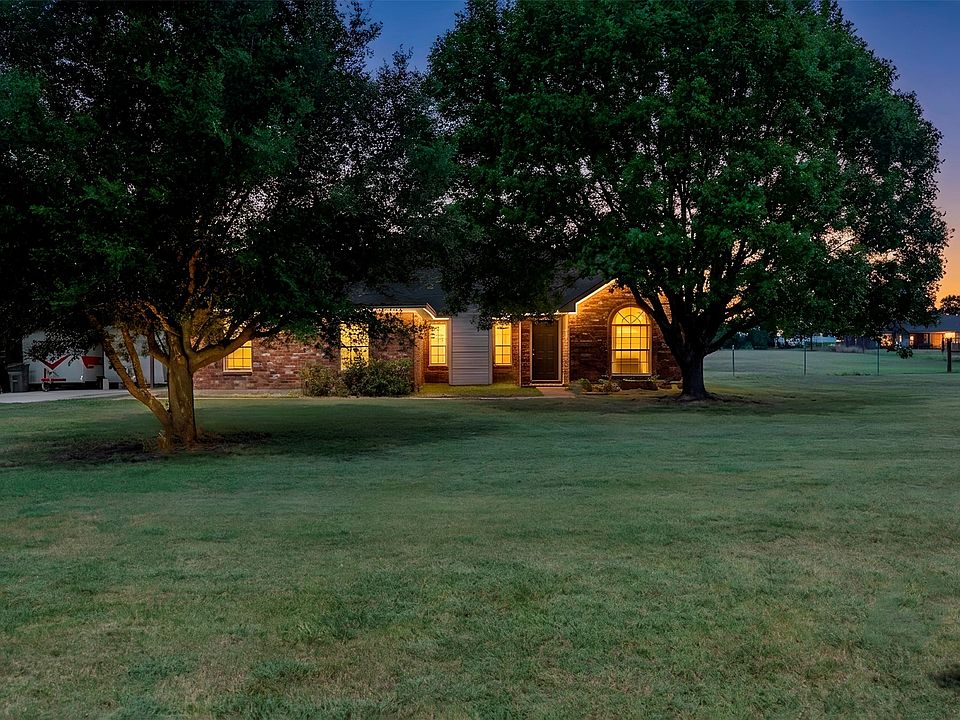 1st image of 541 Bakers Branch Rd