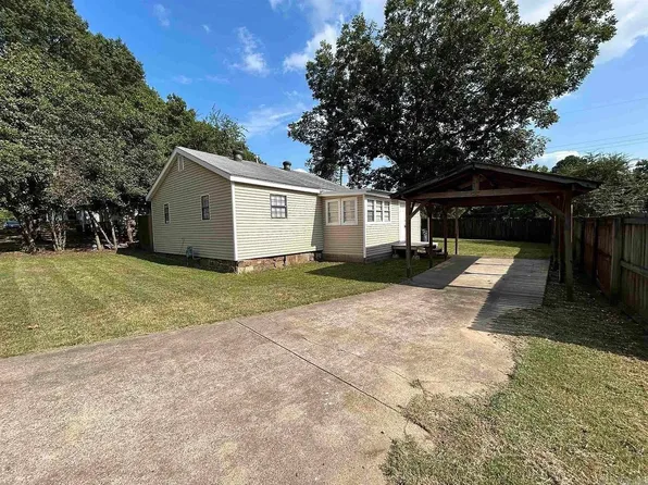 813 Carver Ln, Jacksonville, AR 72076