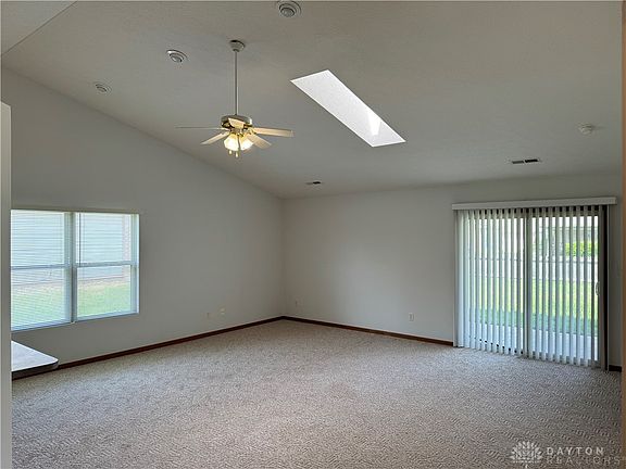 2nd image of 107 Burgundy Dr