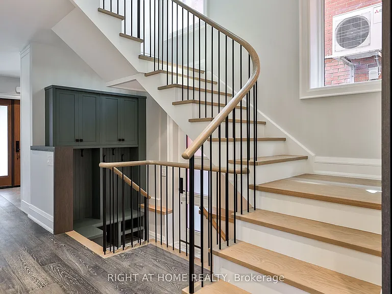 232 Willard Ave — Photo 16