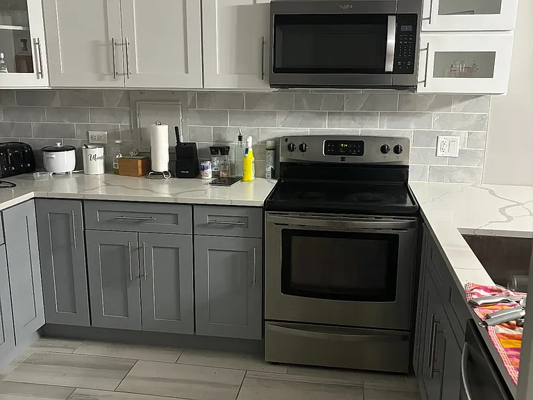4608 Euclid Ave #1C — Photo 2