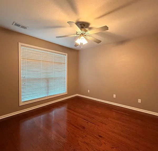 31 Enclave — Photo 17