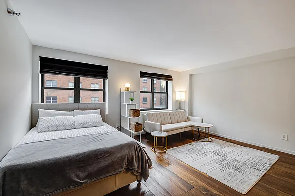 Rented by Compass | media 10