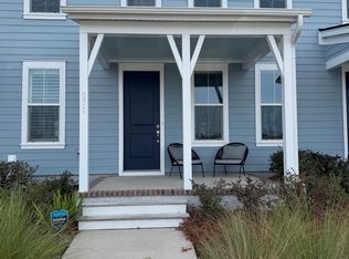 571 Blueway Ave, Summerville, SC 29486