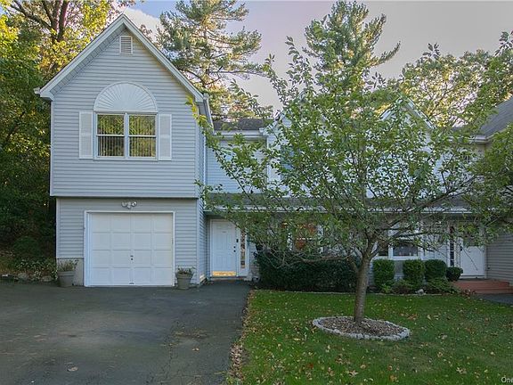 2nd image of 209 Brittany Ct