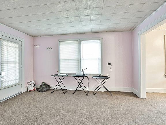 5th image of 55 Parkway Ave