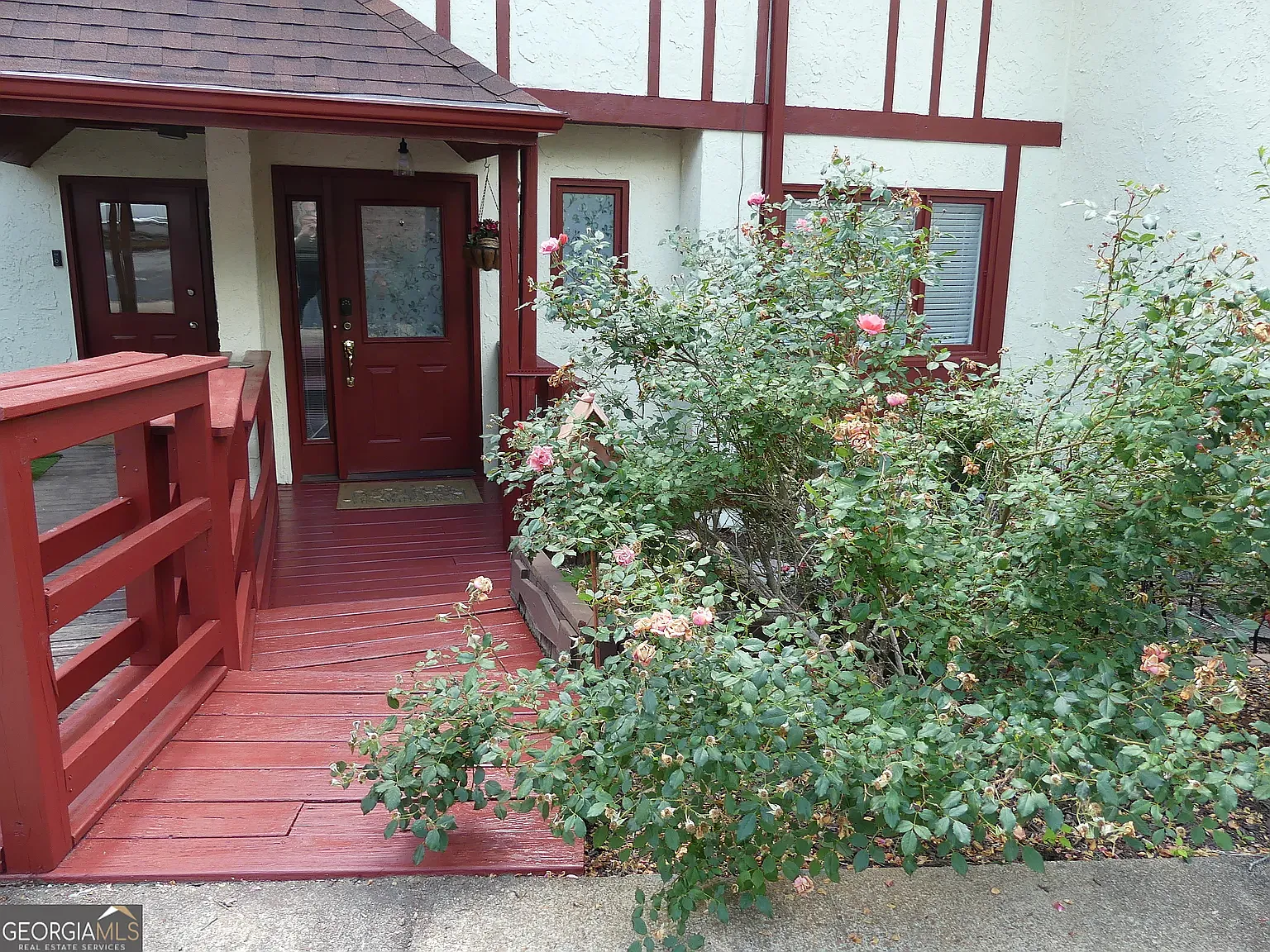 3 bed, 2060 sqft, $3,500 — Photo 3