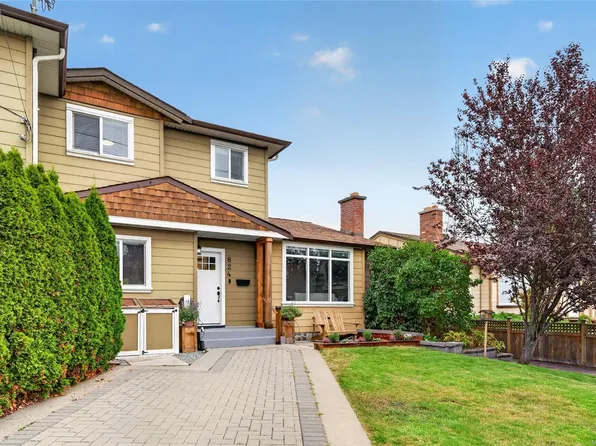824 Beckwith Ave, Saanich, BC V8X 3S1