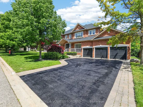 8 Duncton Wood Cres, Aurora, ON L4G 7T4