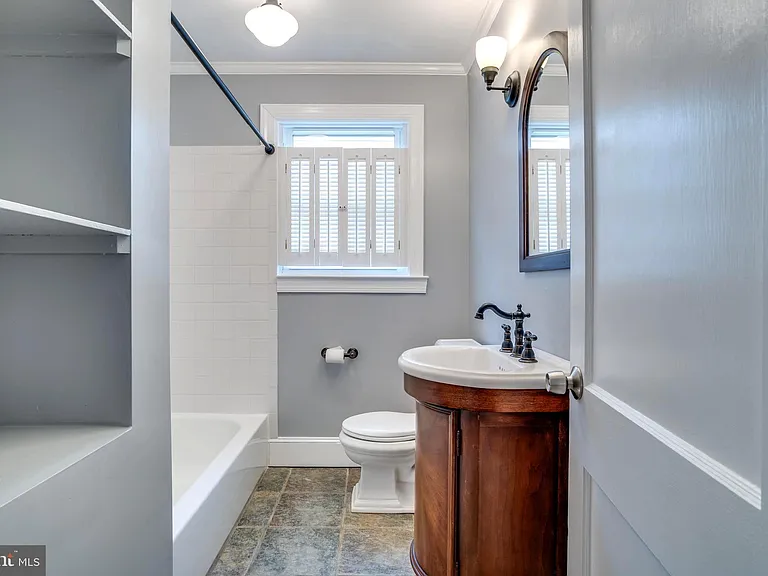 712 Freeman St — Photo 23