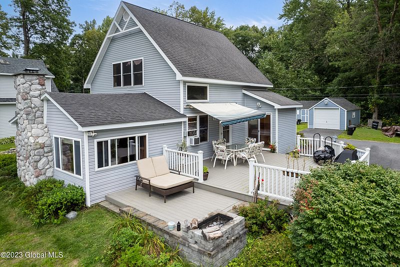 3rd image of 82 Davern Drive