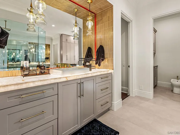 Primary Bath/Spa