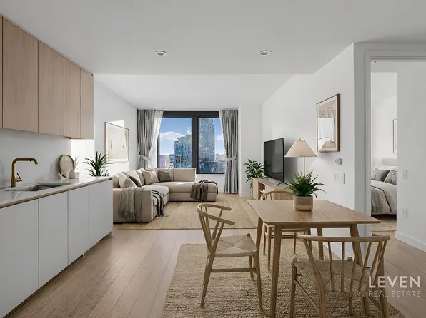 3 Court Sq #2010, Long Island City, NY 11101