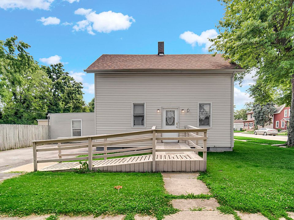 1st image of 716 4th St