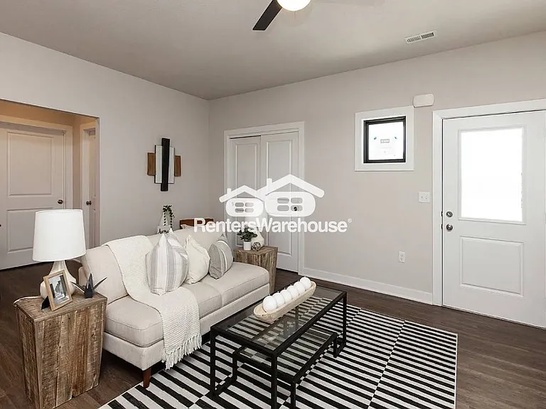 3639 NE Kara Ln — Photo 12