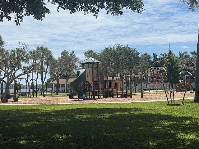 327 Ocean Breeze Dr #1 — Photo 14