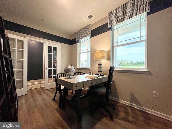 5th image of 474 Lena Ln