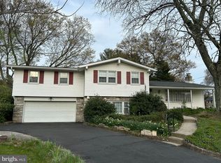 1611 Terrace Dr, Maple Glen, PA 19002