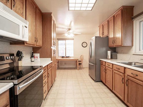 4th image of 4939 Mary Jane Way