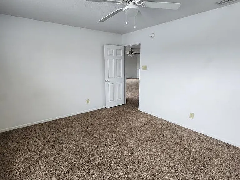 8614 Hopewell Ct — Photo 7