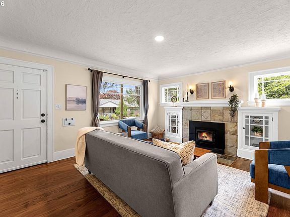 5th image of 700 SE 61st Ave