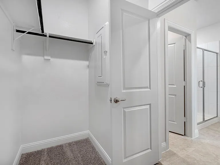 4546 Community Ct — Photo 12