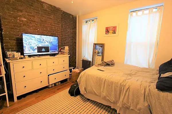 Rented by Compass | media 9