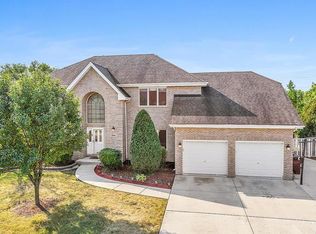10461 Ridgewood Dr, Palos Park, IL 60464