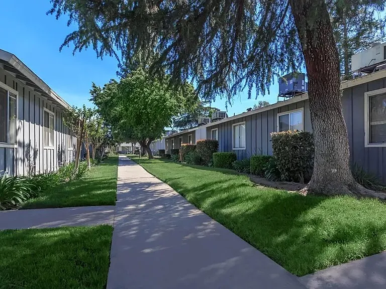 Welcome Home to The Villa Apartments! — Photo 11