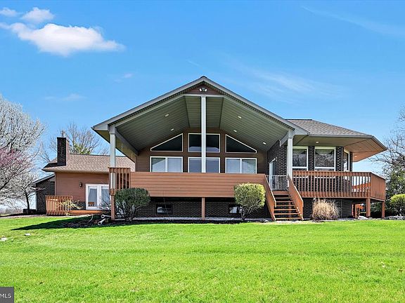 2nd image of 57 Arboretum Rd