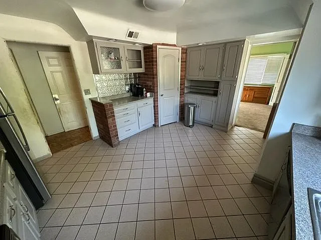 3704 E Lake Rd — Photo 4